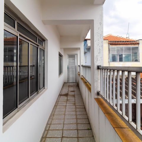Casa à venda com 334m², 2 quartos e 5 vagas Casa à venda com 334m², 2 quartos e 5 vagasCorredor Externo