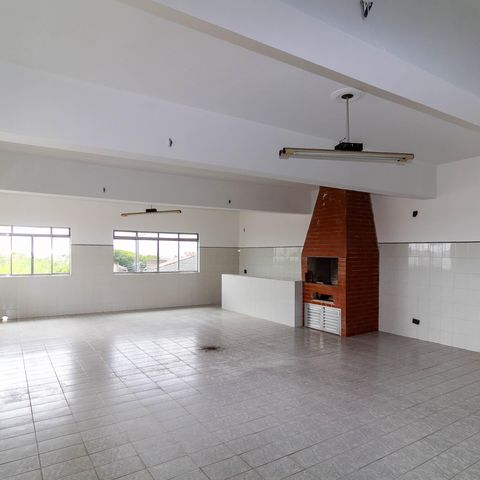 Casa à venda com 334m², 2 quartos e 5 vagas Casa à venda com 334m², 2 quartos e 5 vagasSalão de Festas