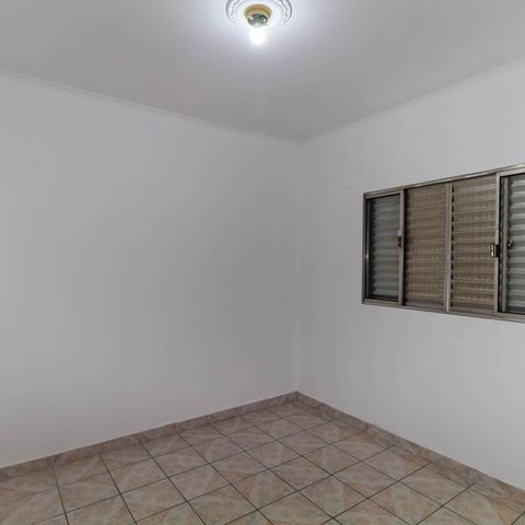 Casa à venda com 334m², 2 quartos e 5 vagas Casa à venda com 334m², 2 quartos e 5 vagasQuarto 1