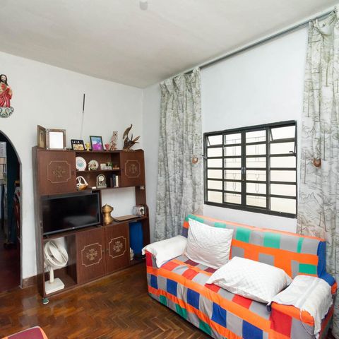 Casa à venda com 360m², 3 quartos e 2 vagasSala