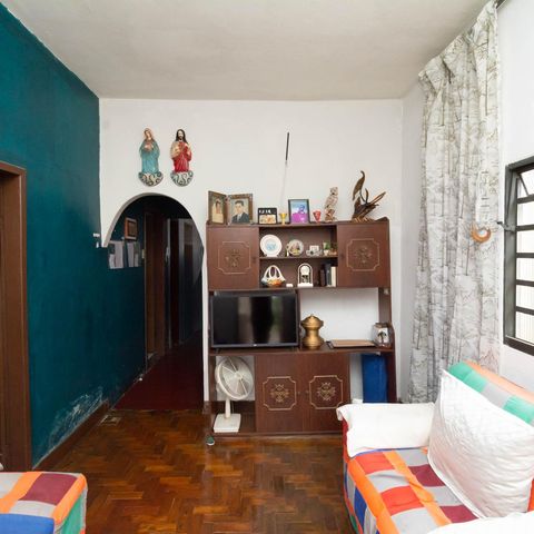 Casa à venda com 360m², 3 quartos e 2 vagasSala