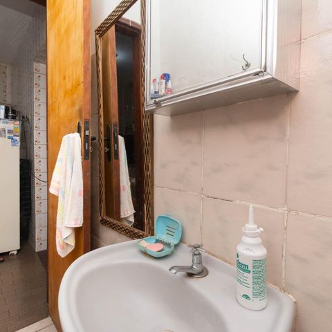 Casa à venda com 360m², 3 quartos e 2 vagasBanheiro