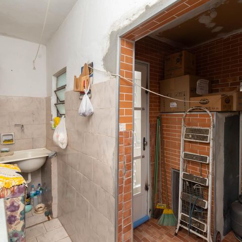 Casa à venda com 360m², 3 quartos e 2 vagasÁrea de Serviço