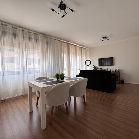 Apartamento à venda com 96m², 3 quartos e 3 vagas Apartamento à venda com 96m², 3 quartos e 3 vagasSala
