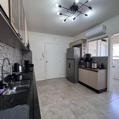 Apartamento à venda com 96m², 3 quartos e 3 vagas Apartamento à venda com 96m², 3 quartos e 3 vagasCozinha