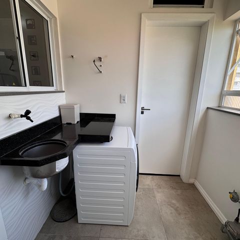 Apartamento à venda com 96m², 3 quartos e 3 vagas Apartamento à venda com 96m², 3 quartos e 3 vagasÁrea de Serviço