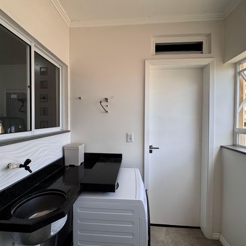 Apartamento à venda com 96m², 3 quartos e 3 vagas Apartamento à venda com 96m², 3 quartos e 3 vagasÁrea de Serviço