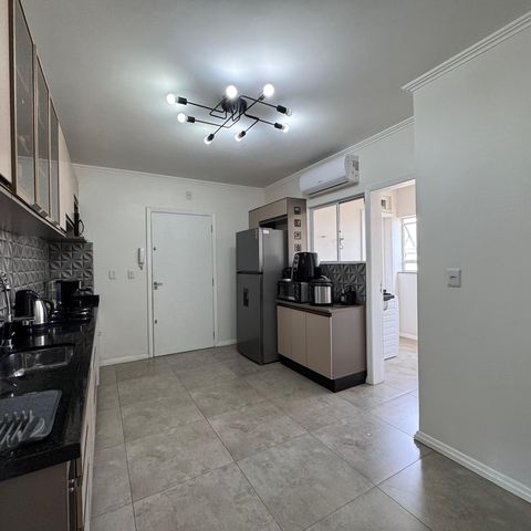 Apartamento à venda com 96m², 3 quartos e 3 vagas Apartamento à venda com 96m², 3 quartos e 3 vagasCozinha