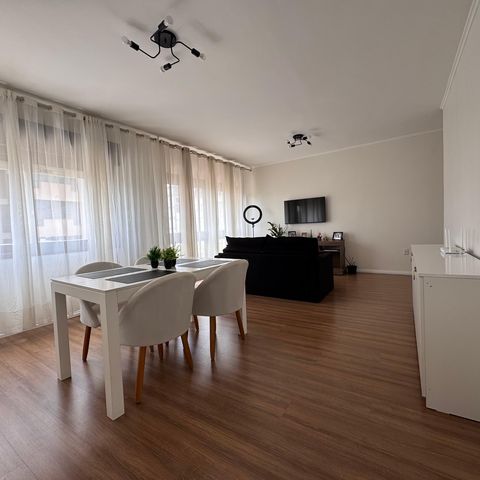 Apartamento à venda com 96m², 3 quartos e 3 vagas Apartamento à venda com 96m², 3 quartos e 3 vagasSala
