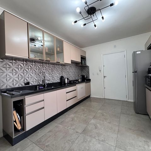 Apartamento à venda com 96m², 3 quartos e 3 vagas Apartamento à venda com 96m², 3 quartos e 3 vagasCozinha