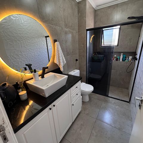 Apartamento à venda com 96m², 3 quartos e 3 vagas Apartamento à venda com 96m², 3 quartos e 3 vagasBanheiro