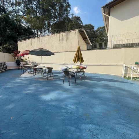 Casa à venda com 385m², 10 quartos e 6 vagas