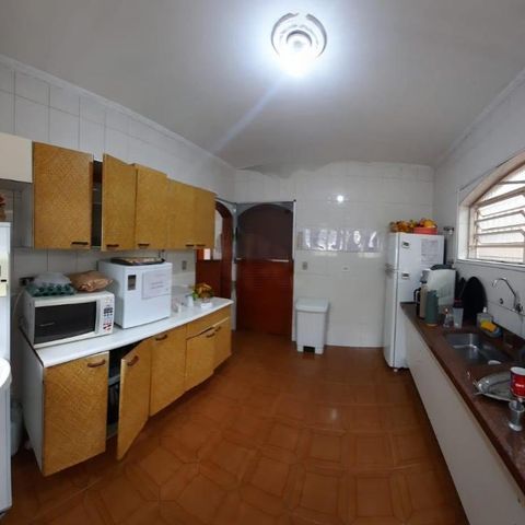 Casa à venda com 385m², 10 quartos e 6 vagas