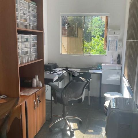 Casa à venda com 385m², 10 quartos e 6 vagas