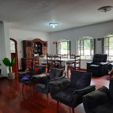 Casa à venda com 385m², 10 quartos e 6 vagas