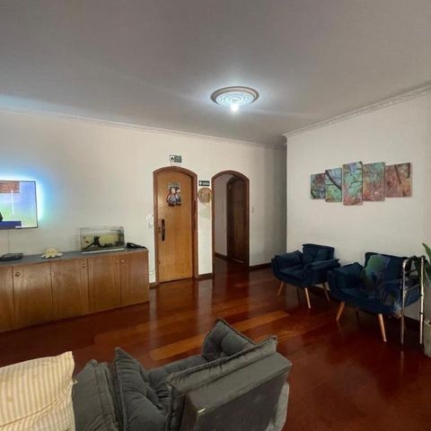 Casa à venda com 385m², 10 quartos e 6 vagas