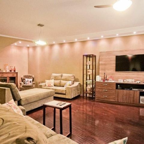 Casa à venda com 280m², 3 quartos e 6 vagas