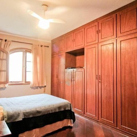 Casa à venda com 280m², 3 quartos e 6 vagas