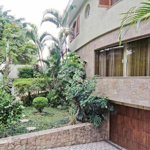 Casa à venda com 280m², 3 quartos e 6 vagas