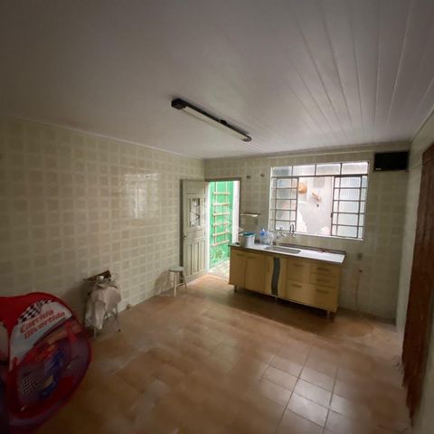 Casa à venda com 70m², 1 quarto e 2 vagas