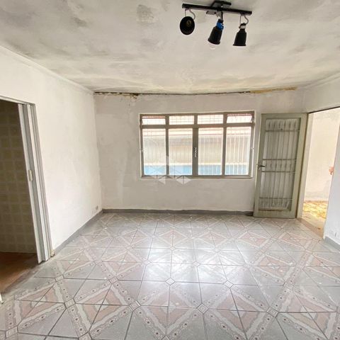 Casa à venda com 70m², 1 quarto e 2 vagas