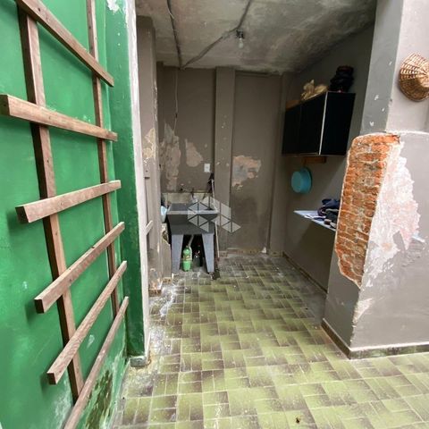 Casa à venda com 70m², 1 quarto e 2 vagas