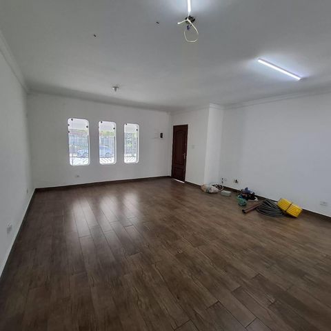 Casa à venda com 150m², 3 quartos e 2 vagas