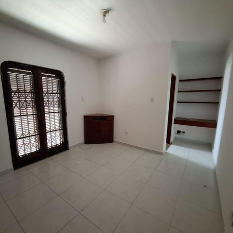 Casa à venda com 150m², 3 quartos e 2 vagas