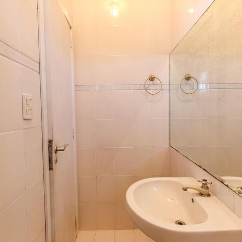 Casa de condomínio à venda com 300m², 3 quartos e 2 vagas Casa de condomínio à venda com 300m², 3 quartos e 2 vagasLavabo