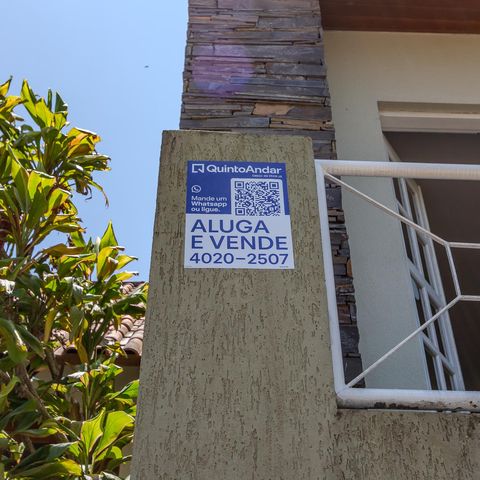 Casa de condomínio à venda com 300m², 3 quartos e 2 vagas Casa de condomínio à venda com 300m², 3 quartos e 2 vagasplaquinha