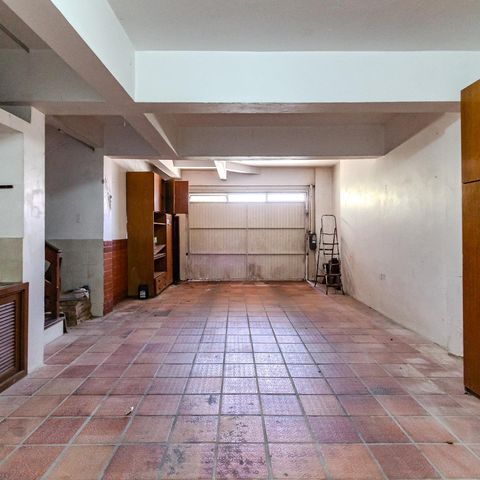 Casa de condomínio à venda com 300m², 3 quartos e 2 vagas Casa de condomínio à venda com 300m², 3 quartos e 2 vagasGaragem