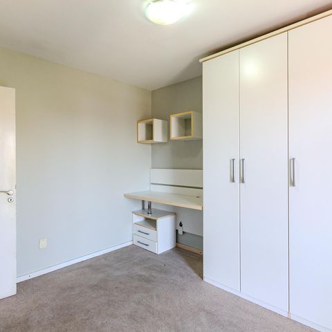 Casa de condomínio à venda com 300m², 3 quartos e 2 vagas Casa de condomínio à venda com 300m², 3 quartos e 2 vagasQuarto 1