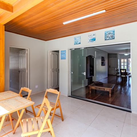 Casa de condomínio à venda com 300m², 3 quartos e 2 vagas Casa de condomínio à venda com 300m², 3 quartos e 2 vagasEspaço Gourmet