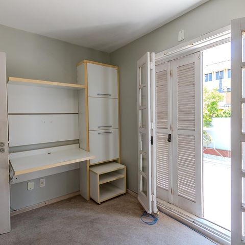 Casa de condomínio à venda com 300m², 3 quartos e 2 vagas Casa de condomínio à venda com 300m², 3 quartos e 2 vagasQuarto 2