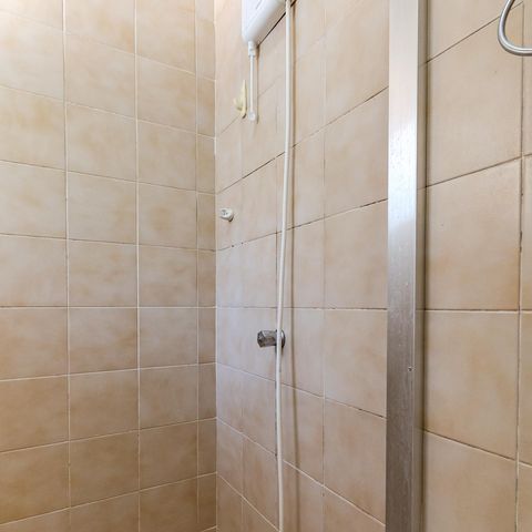 Casa de condomínio à venda com 300m², 3 quartos e 2 vagas Casa de condomínio à venda com 300m², 3 quartos e 2 vagasBanheiro de serviço