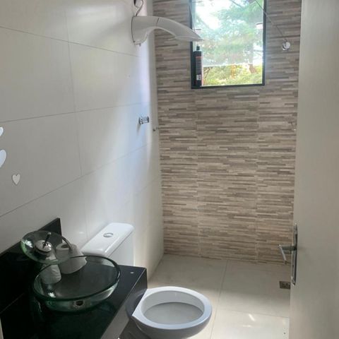 Casa à venda com 160m², 2 quartos e 1 vaga Casa à venda com 160m², 2 quartos e 1 vagaBanheiro