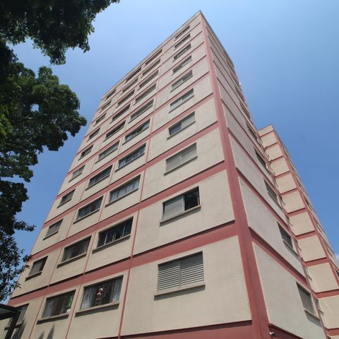 Apartamento à venda com 78m², 2 quartos e 1 vagaFachada