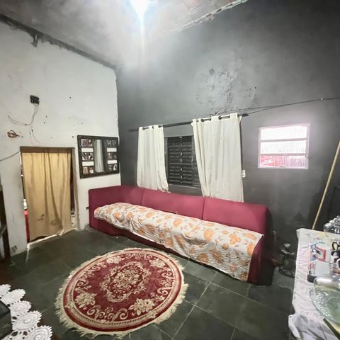 Casa à venda com 200m², 5 quartos e 2 vagas Casa à venda com 200m², 5 quartos e 2 vagasSala