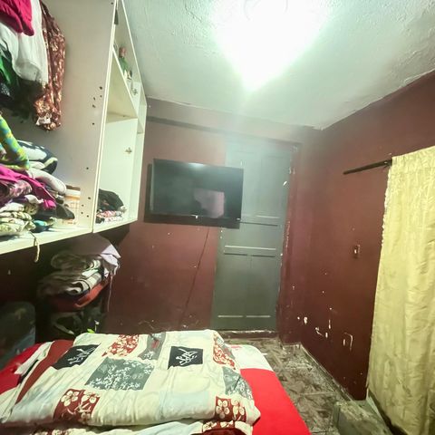Casa à venda com 200m², 5 quartos e 2 vagas Casa à venda com 200m², 5 quartos e 2 vagasQuarto 1