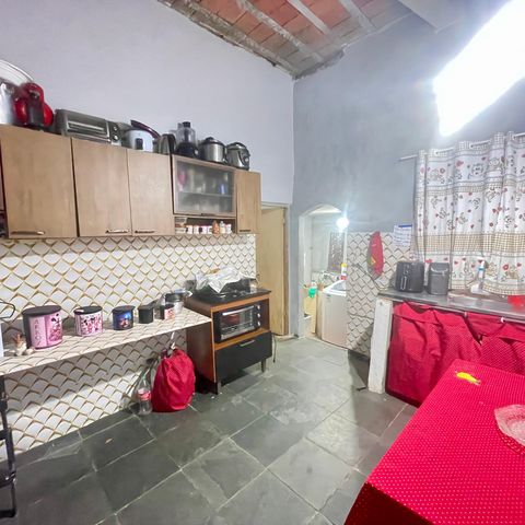 Casa à venda com 200m², 5 quartos e 2 vagas Casa à venda com 200m², 5 quartos e 2 vagasCozinha