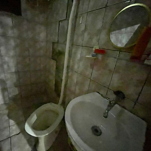 Casa à venda com 200m², 5 quartos e 2 vagas Casa à venda com 200m², 5 quartos e 2 vagasBanheiro 2