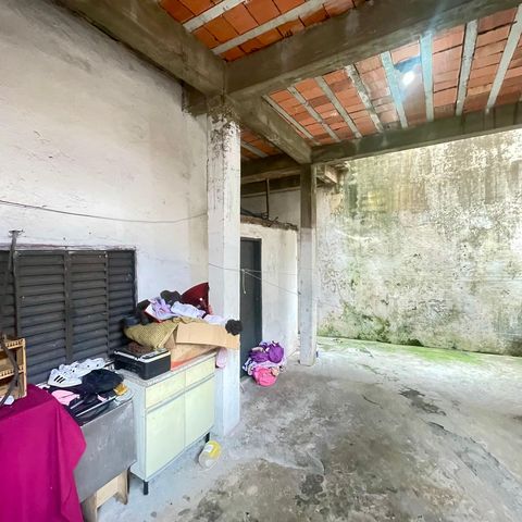 Casa à venda com 200m², 5 quartos e 2 vagas Casa à venda com 200m², 5 quartos e 2 vagasQuintal