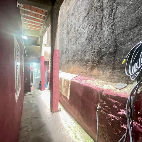 Casa à venda com 200m², 5 quartos e 2 vagas Casa à venda com 200m², 5 quartos e 2 vagasCorredor