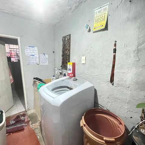 Casa à venda com 200m², 5 quartos e 2 vagas Casa à venda com 200m², 5 quartos e 2 vagasÁrea de Serviço