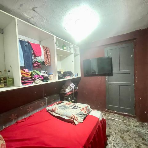 Casa à venda com 200m², 5 quartos e 2 vagas Casa à venda com 200m², 5 quartos e 2 vagasQuarto 1
