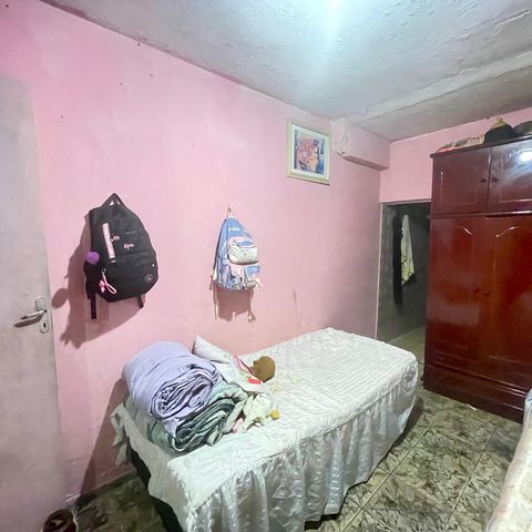 Casa à venda com 200m², 5 quartos e 2 vagas Casa à venda com 200m², 5 quartos e 2 vagasQuarto 2