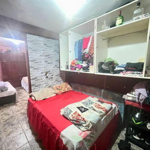 Casa à venda com 200m², 5 quartos e 2 vagas Casa à venda com 200m², 5 quartos e 2 vagasQuarto 1