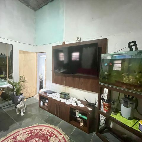 Casa à venda com 200m², 5 quartos e 2 vagas Casa à venda com 200m², 5 quartos e 2 vagasSala
