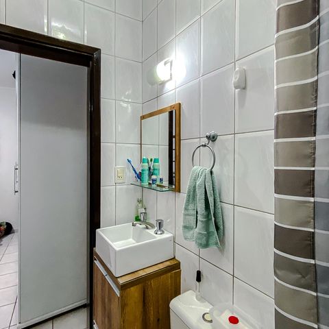 Casa à venda com 148m², 3 quartos e 2 vagas Casa à venda com 148m², 3 quartos e 2 vagasBanheiro de serviço