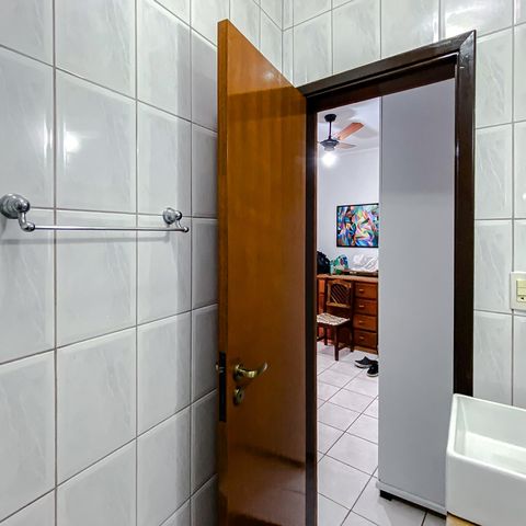 Casa à venda com 148m², 3 quartos e 2 vagas Casa à venda com 148m², 3 quartos e 2 vagasBanheiro de serviço